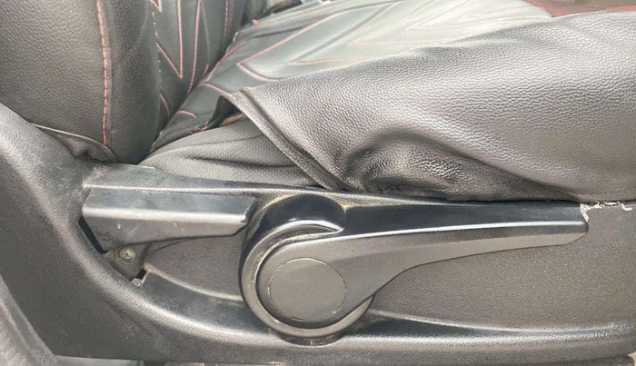2018 Tata Tiago XZ PETROL, Petrol, Manual, 33,950 km, Driver Side Adjustment Panel