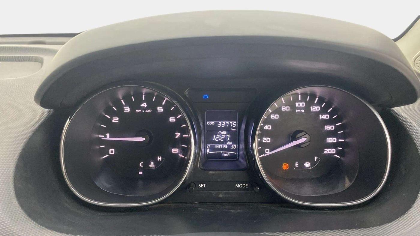2018 Tata Tiago XZ PETROL, Petrol, Manual, 33,950 km, Odometer Image