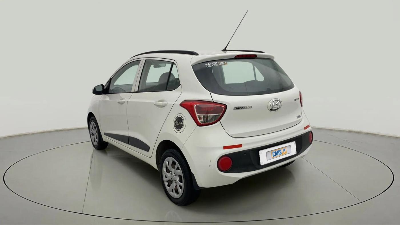 2017 Hyundai Grand i10 SPORTZ (O) 1.2 KAPPA VTVT, Petrol, Manual, 22,767 km, Left Back Diagonal