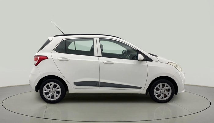 2017 Hyundai Grand i10 SPORTZ (O) 1.2 KAPPA VTVT, Petrol, Manual, 22,767 km, Right Side View