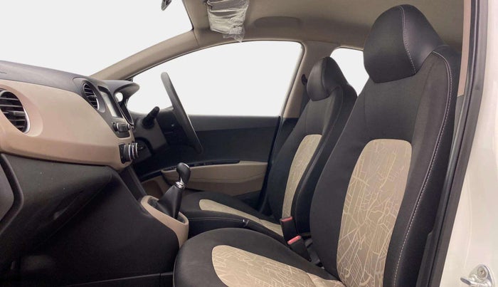 2017 Hyundai Grand i10 SPORTZ (O) 1.2 KAPPA VTVT, Petrol, Manual, 22,767 km, Right Side Front Door Cabin
