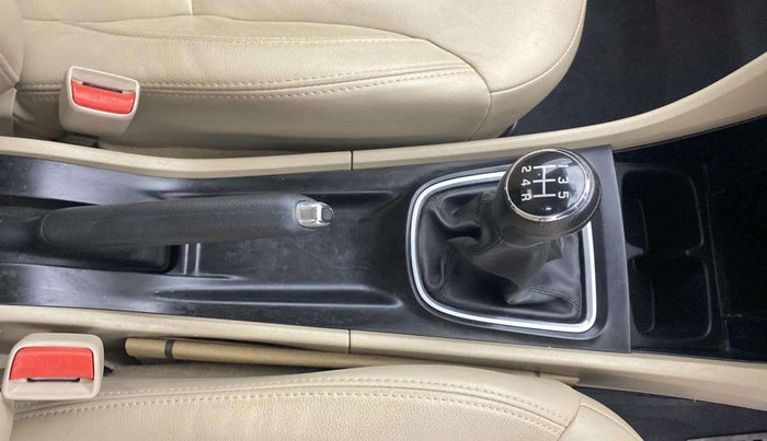 2018 Maruti Ciaz ALPHA 1.5 SHVS PETROL, Petrol, Manual, 35,711 km, Gear Lever