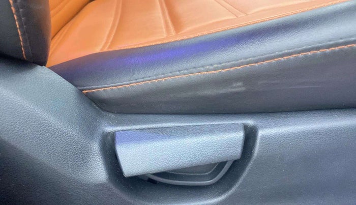 2019 Hyundai NEW SANTRO SPORTZ MT, CNG, Manual, 46,360 km, Driver Side Adjustment Panel