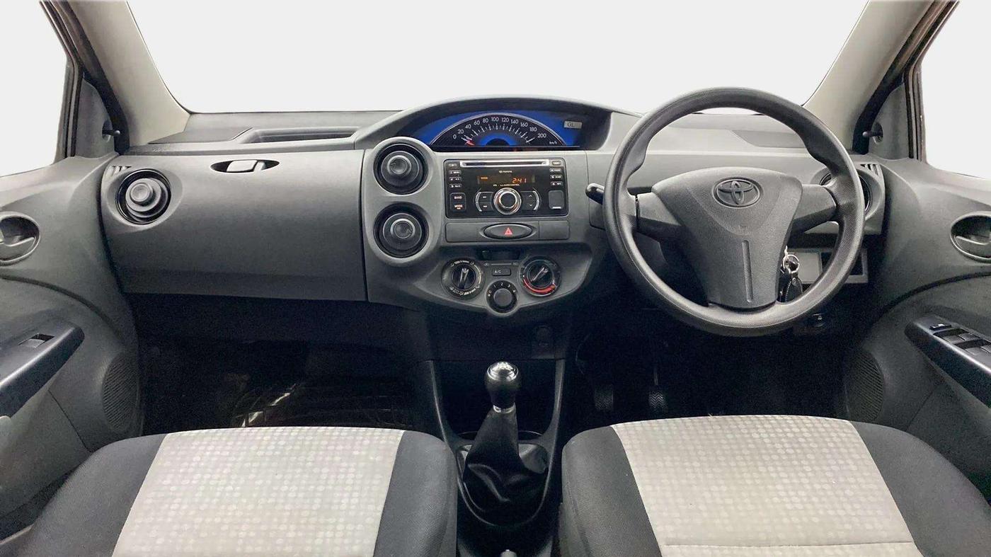 2013 Toyota Etios Liva G, Petrol, Manual, 69,233 km, Dashboard