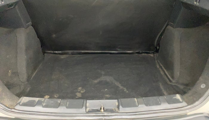 2018 Tata NEXON XMA PETROL, Petrol, Automatic, 88,984 km, Boot Inside