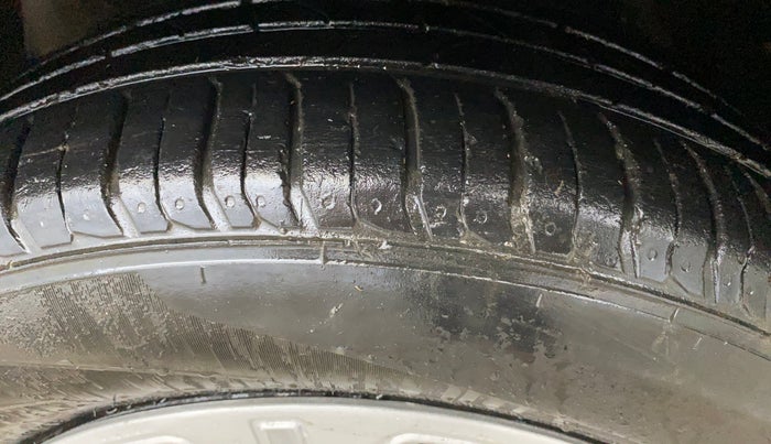 2018 Tata NEXON XMA PETROL, Petrol, Automatic, 88,984 km, Left Front Tyre Tread