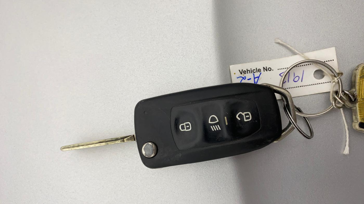 2018 Tata NEXON XMA PETROL, Petrol, Automatic, 88,984 km, Key Close Up