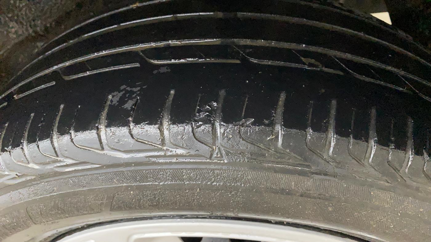 2018 Tata NEXON XMA PETROL, Petrol, Automatic, 88,984 km, Left Rear Tyre Tread