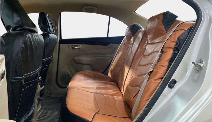 2018 Maruti Ciaz DELTA 1.4 MT PETROL, Petrol, Manual, 66,909 km, Right Side Rear Door Cabin