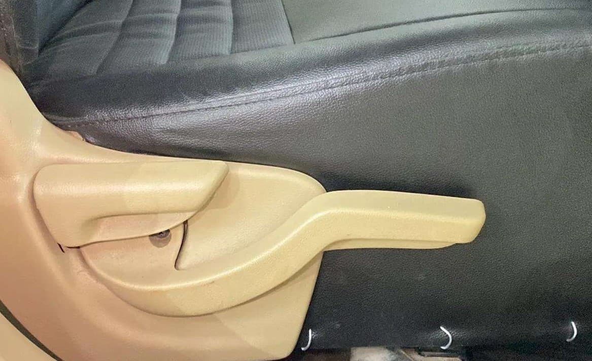 2013 Honda Amaze 1.2L I-VTEC S, Petrol, Manual, 47,876 km, Driver Side Adjustment Panel