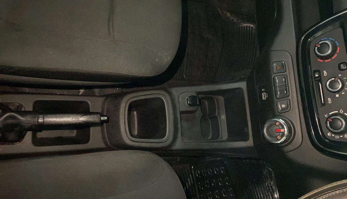 2018 Renault Kwid RXT 1.0 AMT (O), Petrol, Automatic, 8,415 km, Gear Lever