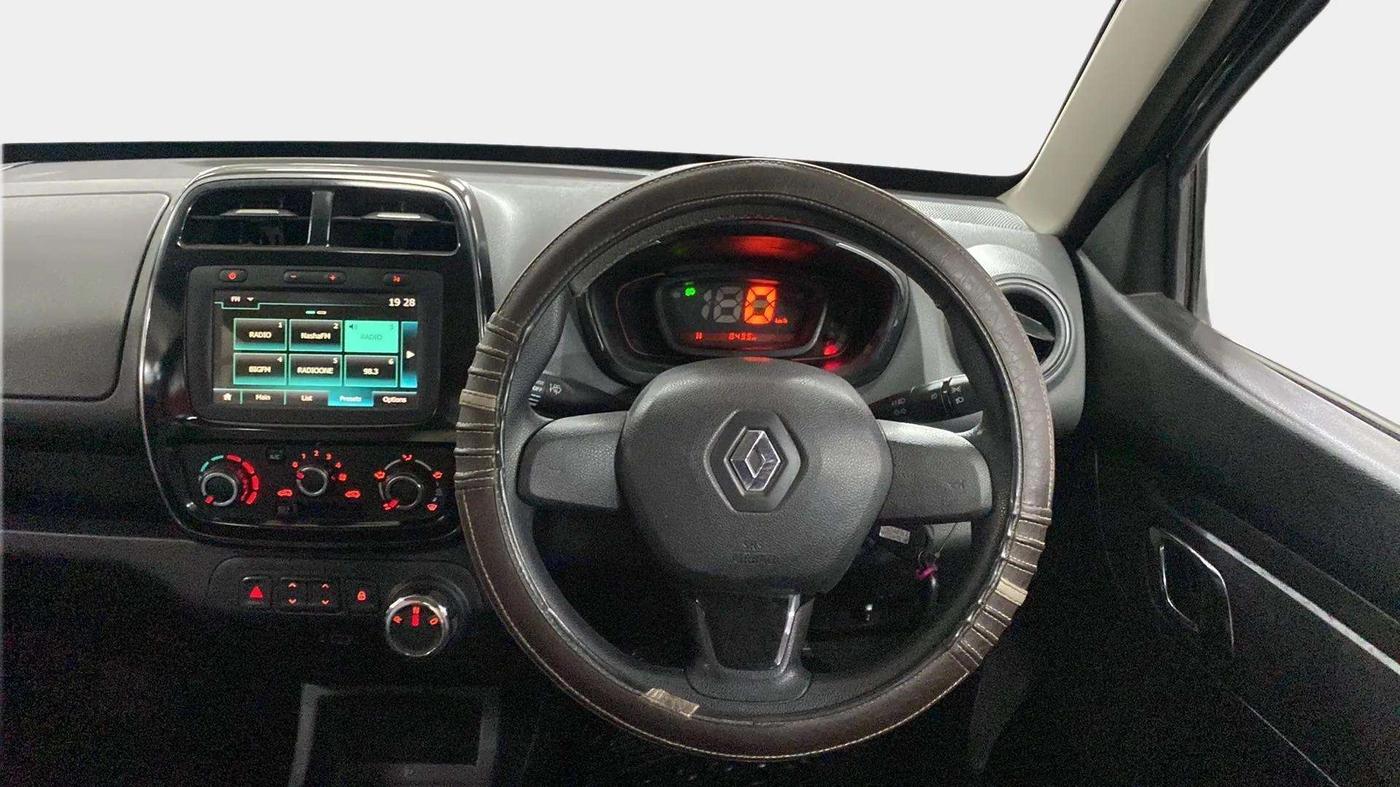 2018 Renault Kwid RXT 1.0 AMT (O), Petrol, Automatic, 8,415 km, Steering Wheel Close Up