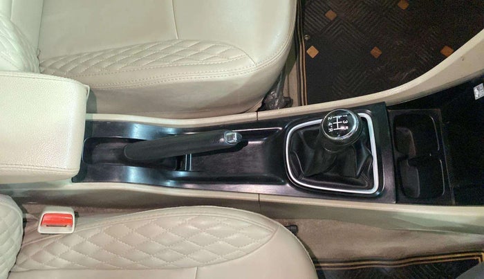 2018 Maruti Ciaz ZETA DIESEL 1.3, Diesel, Manual, 81,434 km, Gear Lever