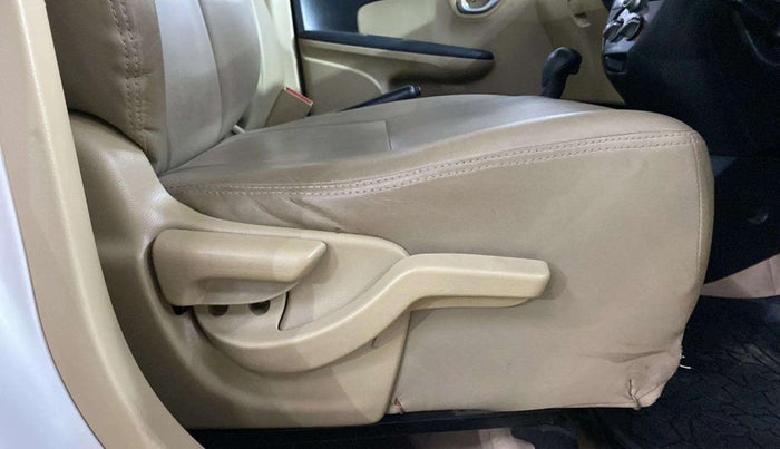 2015 Honda Amaze 1.2L I-VTEC VX AT, Petrol, Automatic, 53,969 km, Driver Side Adjustment Panel
