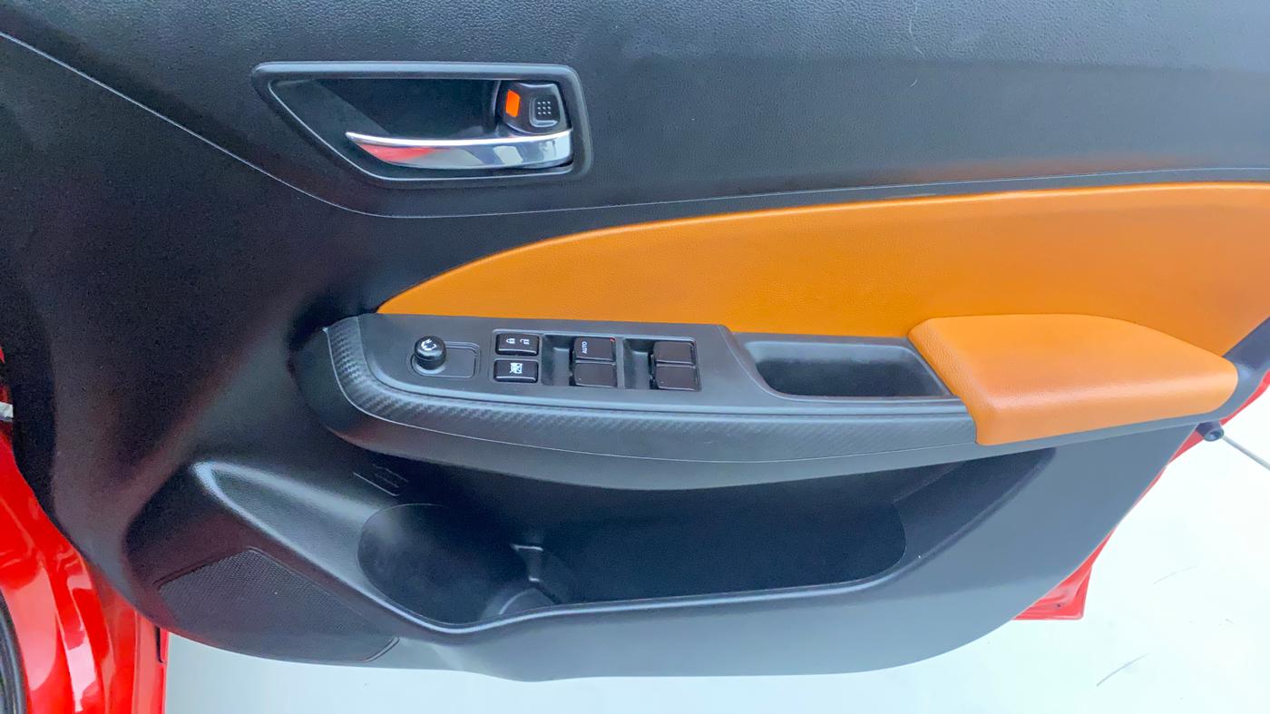 2022 Maruti Swift VXI, Petrol, Manual, 56,444 km, Driver Side Door Panels Control