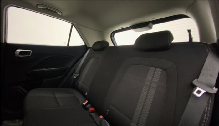 2019 Hyundai VENUE SX PLUS 1.0 TURBO DCT, Petrol, Automatic, 20,523 km, Right Side Rear Door Cabin
