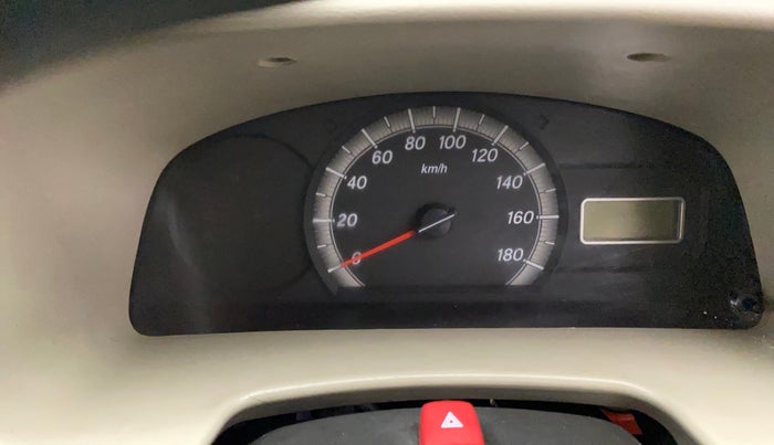 2020 Maruti Eeco 5 STR WITH A/C+HTR, Petrol, Manual, 43,825 km, Instrument cluster - Glass has scratches