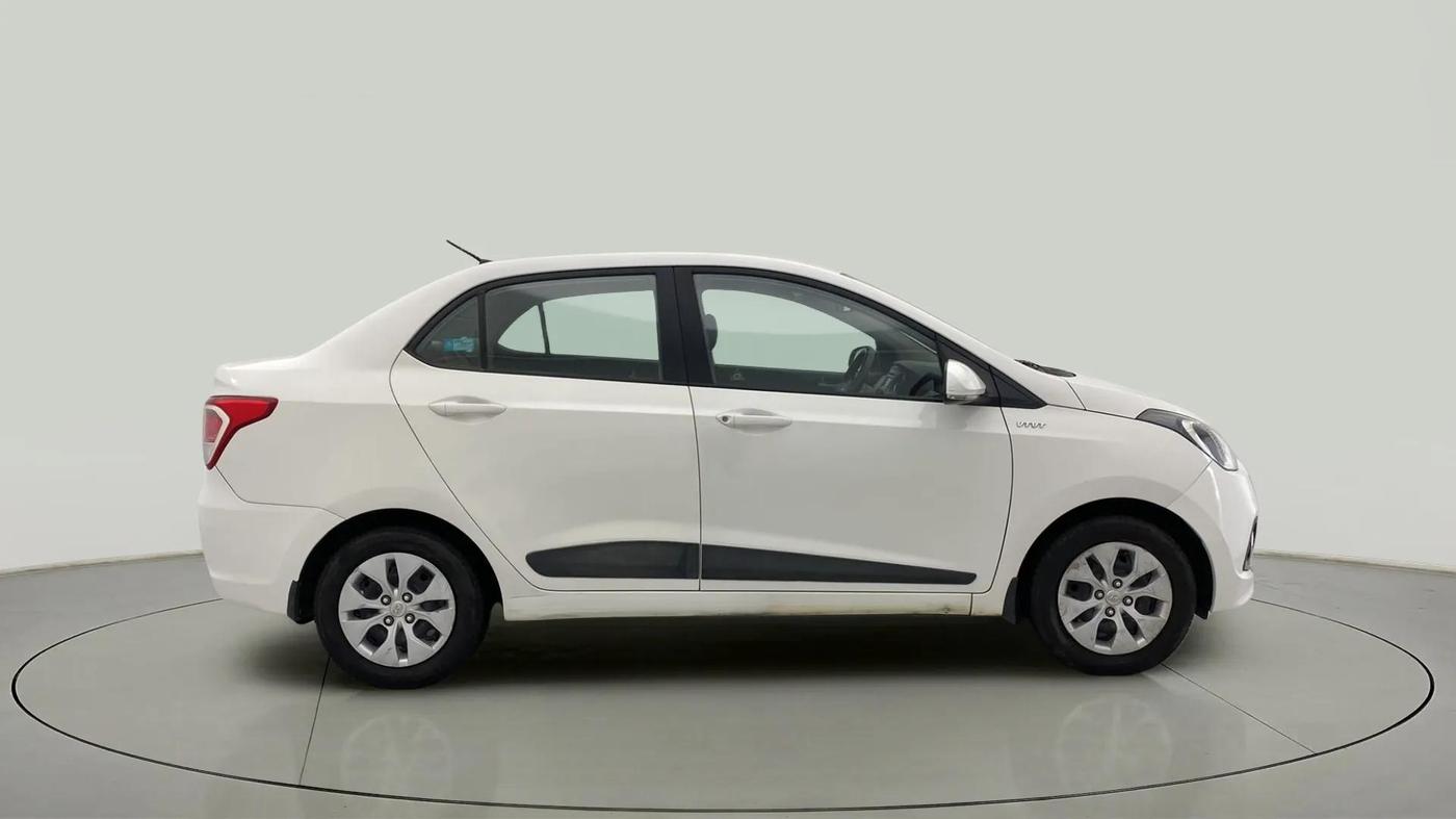 2014 Hyundai Xcent S 1.2, Petrol, Manual, 1,01,200 km, Right Side View