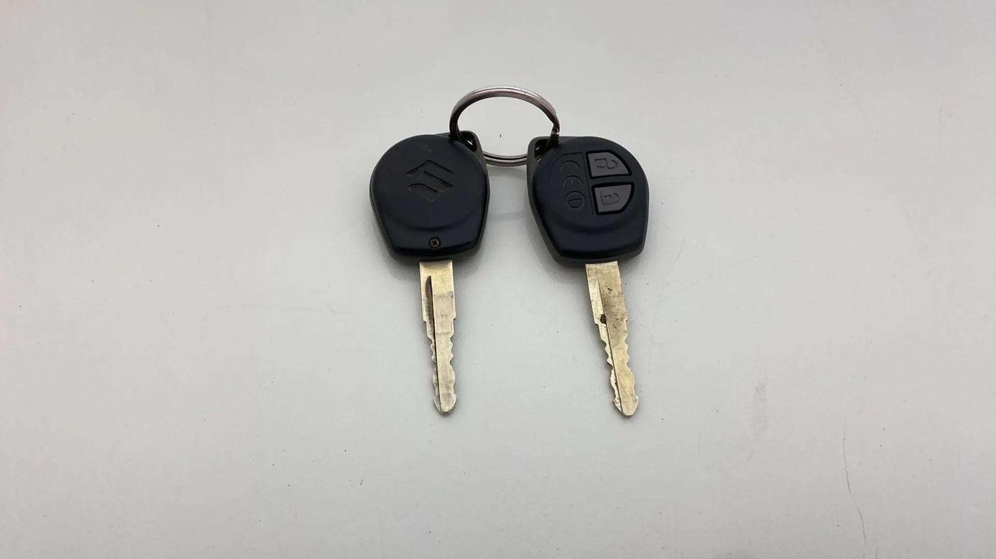 2019 Maruti Dzire VXI, Petrol, Manual, 64,803 km, Key Close Up
