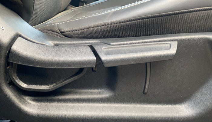 2021 Hyundai VENUE SX 1.0 (O) TURBO IMT, Petrol, Manual, 55,090 km, Driver Side Adjustment Panel