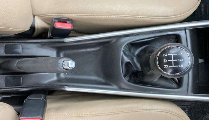 2017 Maruti Baleno DELTA PETROL 1.2, Petrol, Manual, 49,468 km, Gear Lever