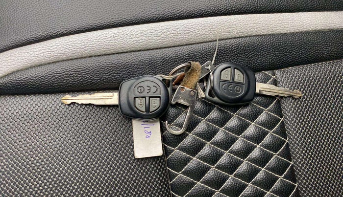 2017 Maruti Baleno DELTA PETROL 1.2, Petrol, Manual, 55,486 km, Key Close Up