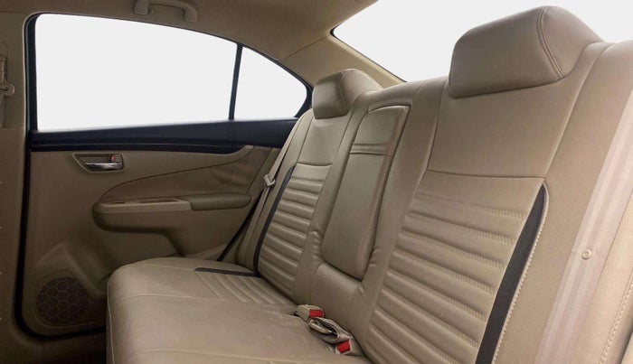 2016 Maruti Ciaz VXI+, Petrol, Manual, 54,109 km, Right Side Rear Door Cabin