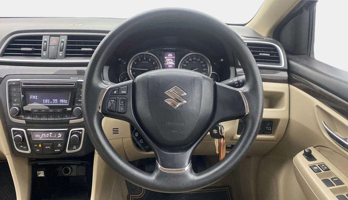 2016 Maruti Ciaz VXI+, Petrol, Manual, 54,109 km, Steering Wheel Close Up