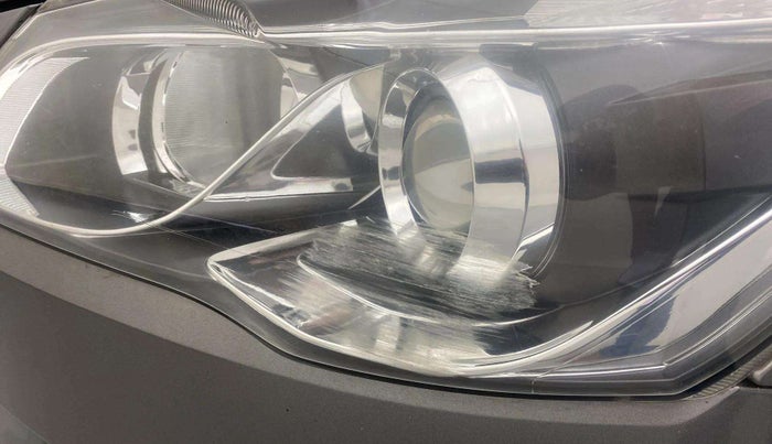 2016 Maruti Ciaz VXI+, Petrol, Manual, 54,109 km, Left headlight - Minor scratches