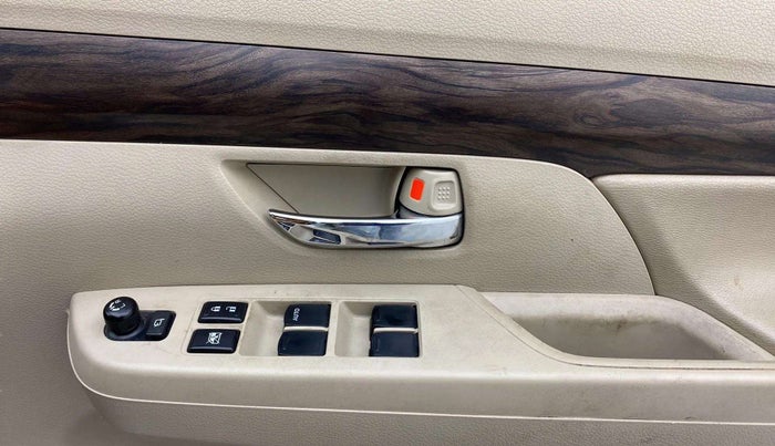 2019 Maruti Ertiga ZXI+ SHVS, Petrol, Manual, 81,051 km, Driver Side Door Panels Control