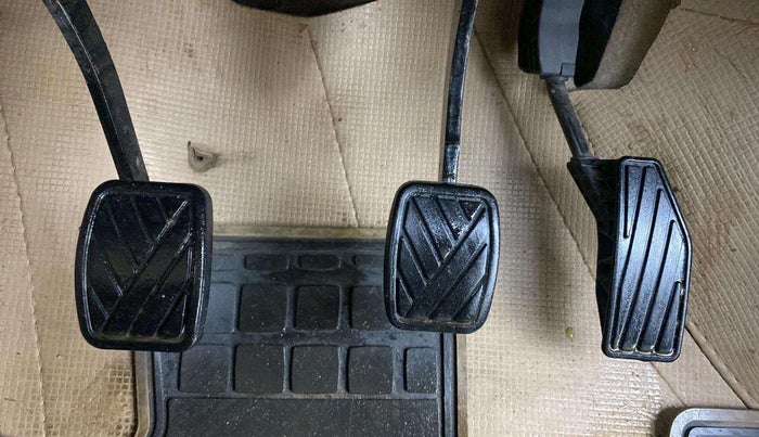 2019 Maruti Ertiga ZXI+ SHVS, Petrol, Manual, 81,051 km, Pedals