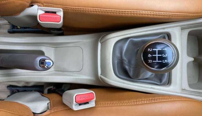 2019 Maruti Ertiga ZXI+ SHVS, Petrol, Manual, 81,051 km, Gear Lever