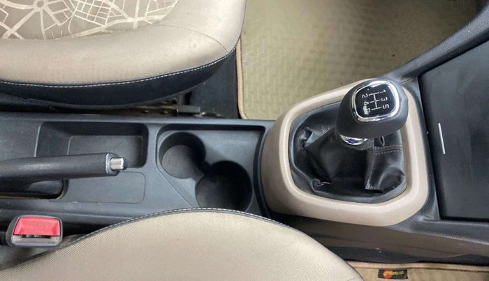 2014 Hyundai Xcent S (O) 1.2, Petrol, Manual, 96,213 km, Gear Lever