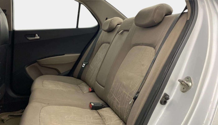 2014 Hyundai Xcent S (O) 1.2, Petrol, Manual, 96,213 km, Right Side Rear Door Cabin
