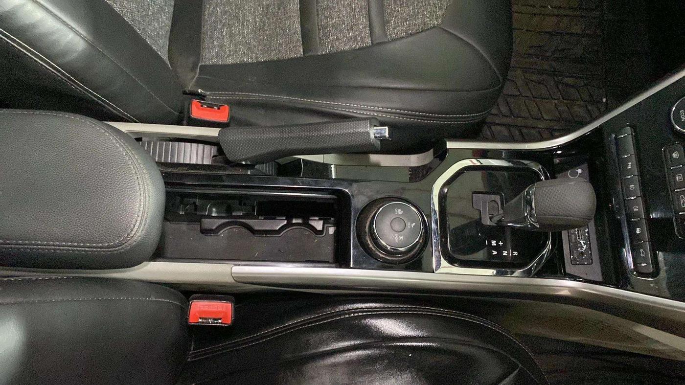 2018 Tata NEXON XZA PLUS PETROL, Petrol, Automatic, 25,017 km, Gear Lever