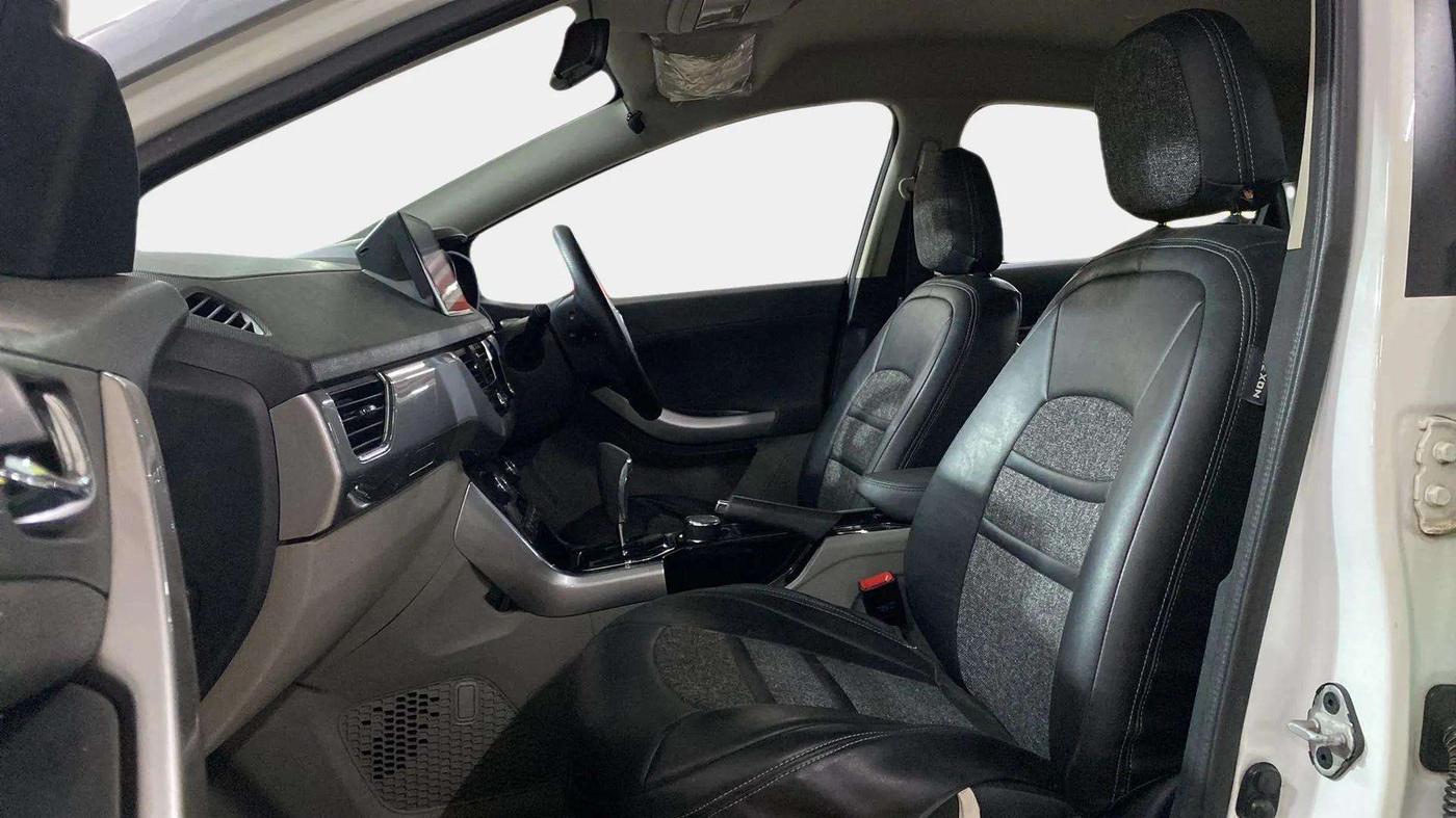 2018 Tata NEXON XZA PLUS PETROL, Petrol, Automatic, 25,017 km, Right Side Front Door Cabin
