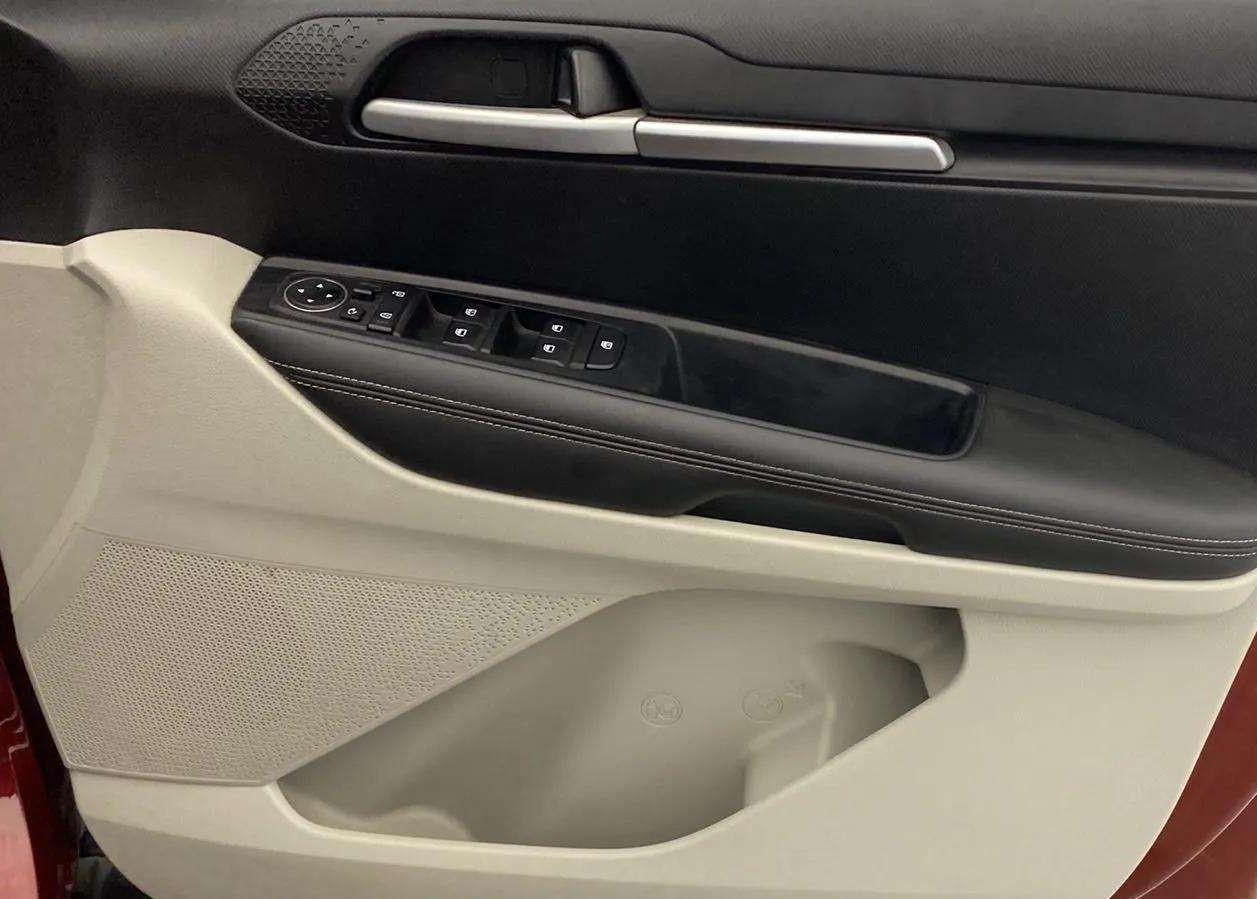 2020 KIA SONET HTX 1.0 IMT, Petrol, Manual, 55,051 km, Driver Side Door Panels Control