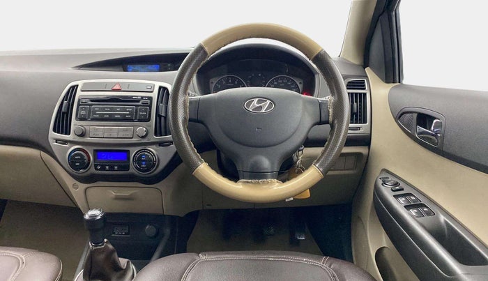 2013 Hyundai i20 MAGNA (O) 1.2, Petrol, Manual, 67,739 km, Steering Wheel Close Up
