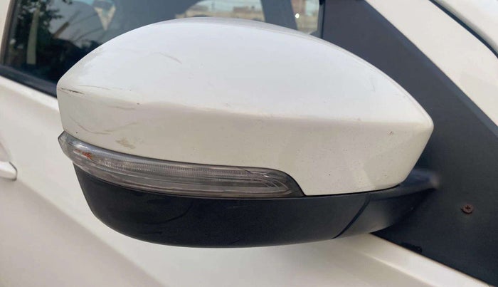 2021 Tata Tiago XT PETROL, Petrol, Manual, 28,606 km, Right rear-view mirror - Indicator light has minor damage