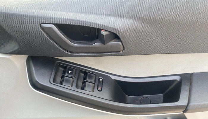 2021 Tata Tiago XT PETROL, Petrol, Manual, 28,606 km, Driver Side Door Panels Control