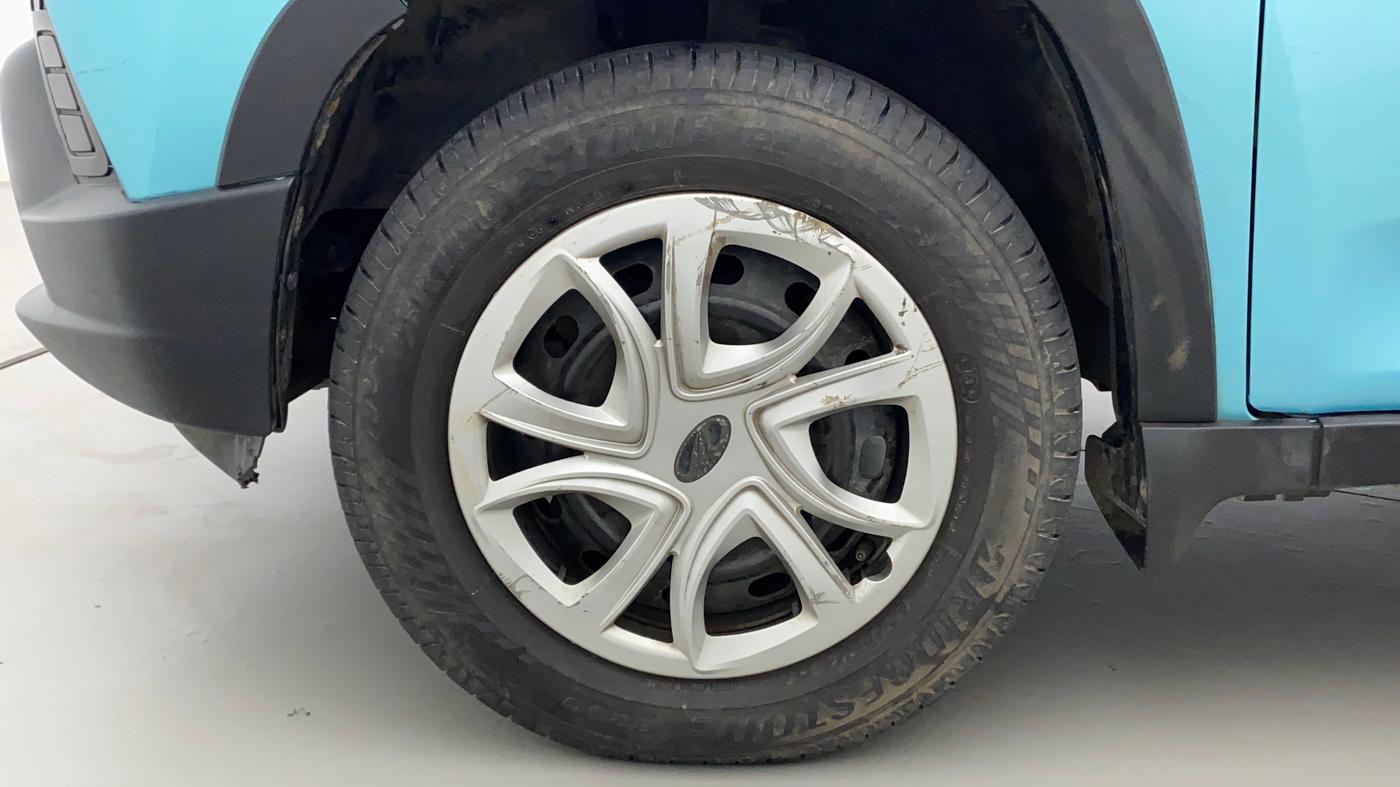 2016 Mahindra Kuv100 K4 6 STR, Petrol, Manual, 16,621 km, Left Front Wheel