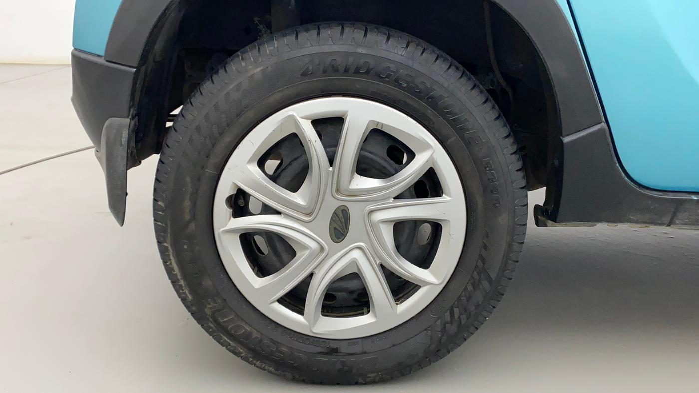 2016 Mahindra Kuv100 K4 6 STR, Petrol, Manual, 16,621 km, Right Rear Wheel