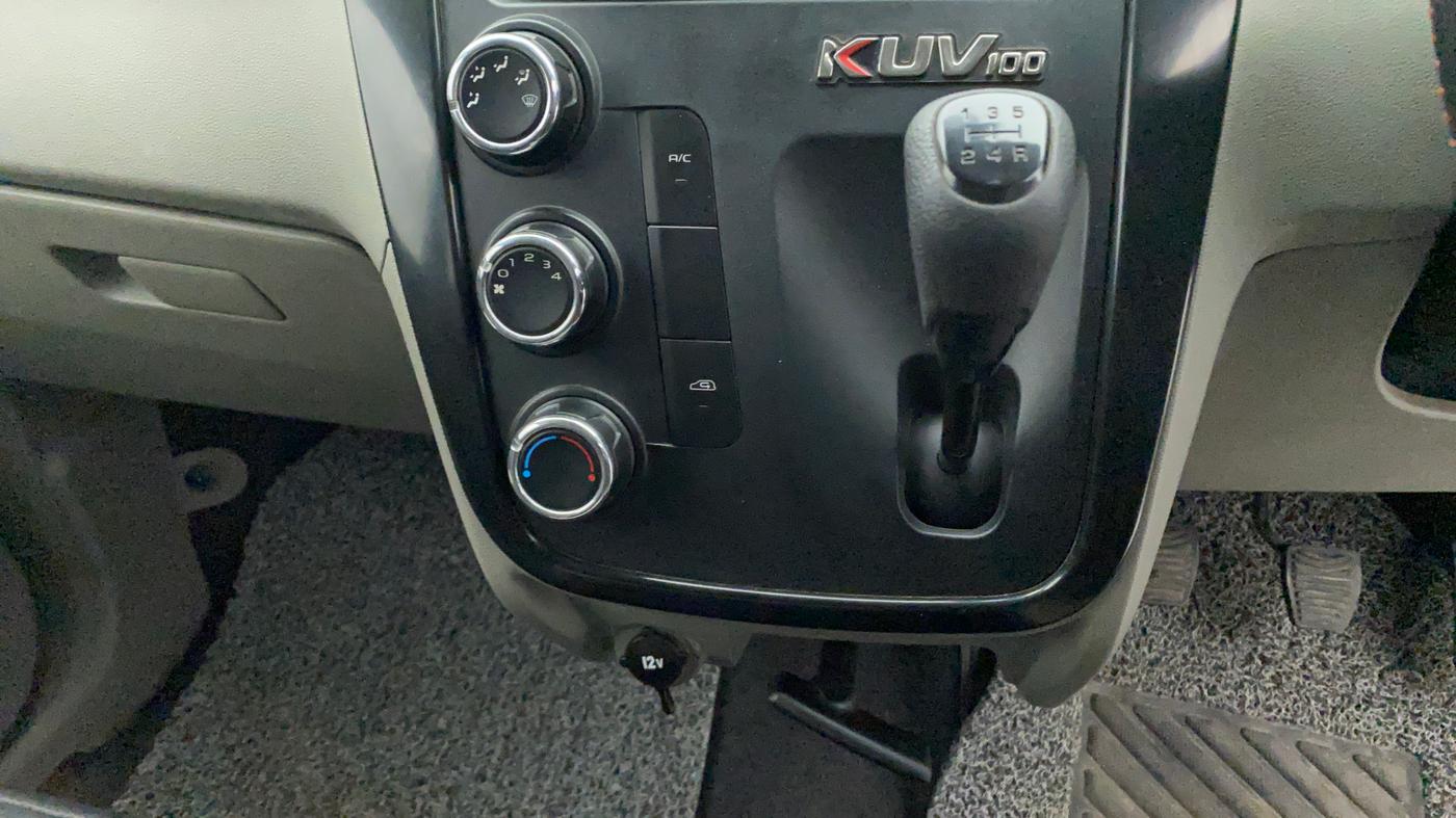 2016 Mahindra Kuv100 K4 6 STR, Petrol, Manual, 16,621 km, Gear Lever