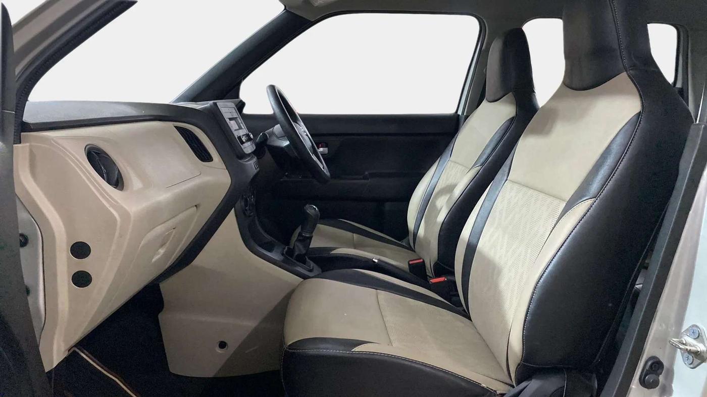 2020 Maruti New Wagon-R VXI 1.2, Petrol, Manual, 16,858 km, Right Side Front Door Cabin