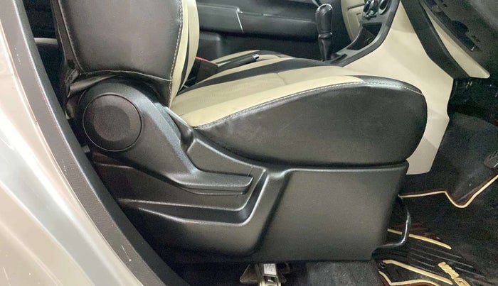 2020 Maruti New Wagon-R VXI 1.2, Petrol, Manual, 16,858 km, Driver Side Adjustment Panel