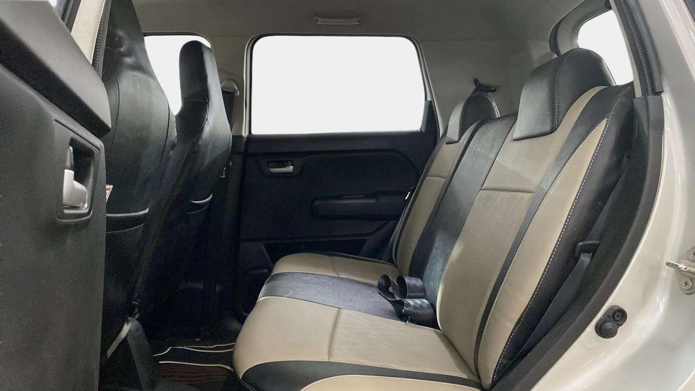 2020 Maruti New Wagon-R VXI 1.2, Petrol, Manual, 16,858 km, Right Side Rear Door Cabin