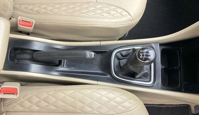 2019 Maruti Ciaz DELTA 1.5 SHVS MT PETROL, Petrol, Manual, 71,856 km, Gear Lever