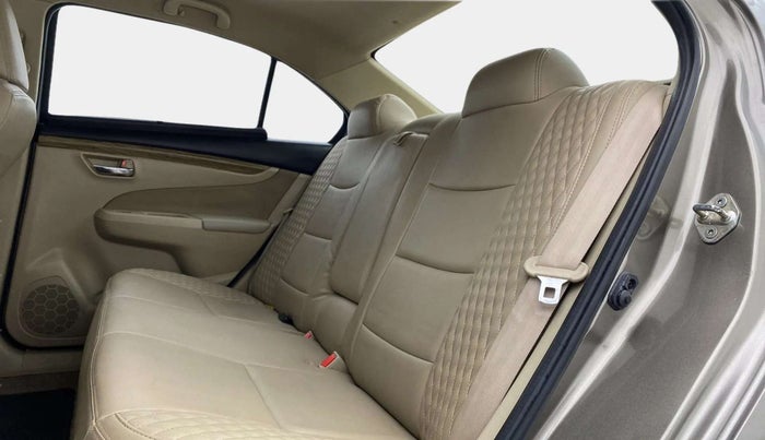 2019 Maruti Ciaz DELTA 1.5 SHVS MT PETROL, Petrol, Manual, 71,856 km, Right Side Rear Door Cabin