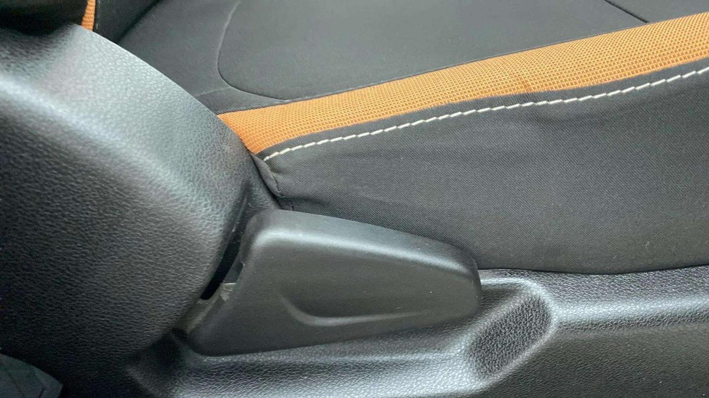 2021 Renault Kwid CLIMBER 1.0 AMT (O), Petrol, Automatic, 11,960 km, Driver Side Adjustment Panel