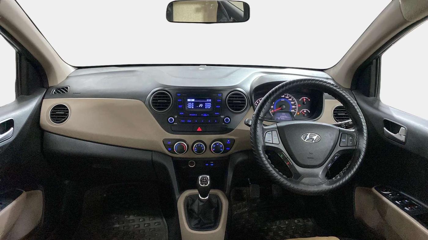 2016 Hyundai Grand i10 SPORTZ 1.2 KAPPA VTVT, Petrol, Manual, 36,795 km, Dashboard